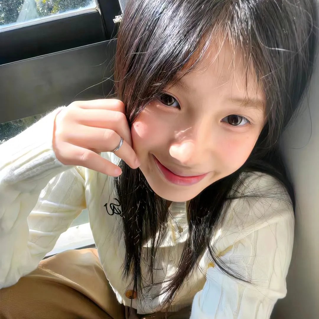 女儿直播卖惨恶毒母亲被网暴致死